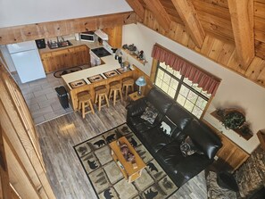 Smart TV, fireplace, DVD player, books - A Mountain Experience to Remember! (Sevierville)