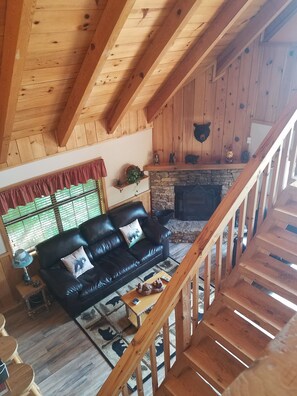 Smart TV, fireplace, DVD player, books - A Mountain Experience to Remember! (Sevierville)