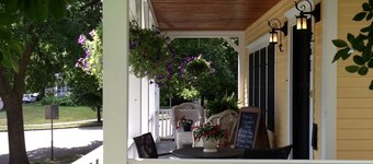 COMFORT and CHARM - Stay in St. Paul's FAVORITE rental in historic Summit Hill!