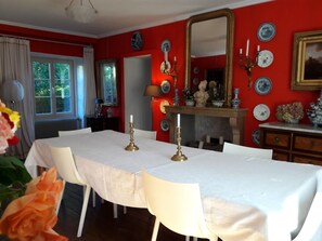Dining - Maison d'hôtes des Perrières  (Dijon)
