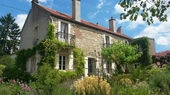 Exterior - Maison d'hôtes des Perrières  (Dijon)