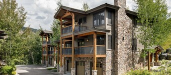 Outpost: Love Ridge 251 - Spacious, Air Conditioned