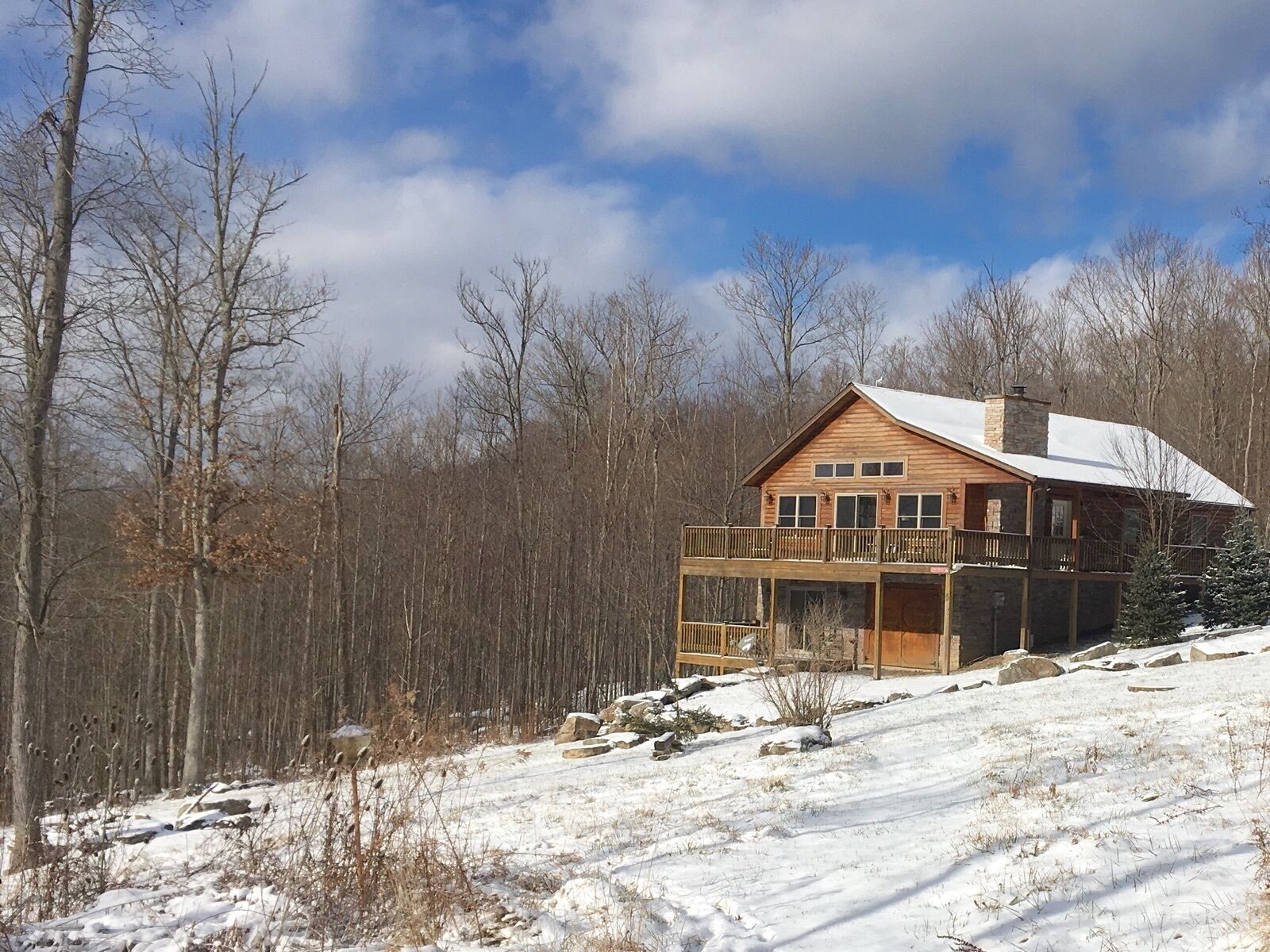 Kendall Retreat - 3BR Log Cabin Central to Deep Creek Lake and Nemacolin Resorts