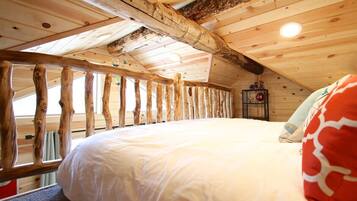 1 bedroom, iron/ironing board, travel crib, WiFi