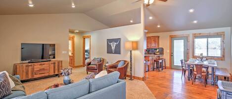 Smart TV, DVD player, books, music library