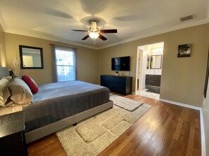 3 Schlafzimmer, Schreibtisch, Bügeleisen/Bügelbrett, kostenloses WLAN