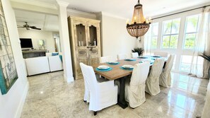 Dining - POSHPADZ Villa Delray Private Pool & Steps To Delray BeachBBQ-Sleeps 10 (Delray Beach)
