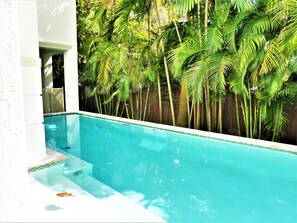 Beheizter Pool
