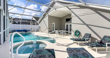 Fairytale Villa - 2 Masters, Privacy Fence!