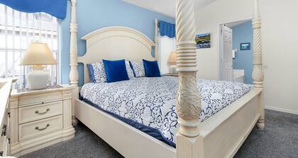 Fairytale Villa - 2 Masters, Privacy Fence!