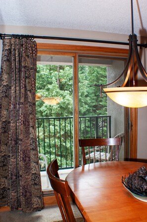 Interior - Ski-in Ski-Out:King in Master; Quiet End Unit; high speed secure internet (Winter Park)