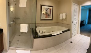 Shower, jetted bath, hair dryer, towels