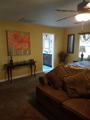 1 bedroom, iron/ironing board, travel cot, WiFi