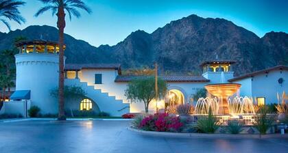 Legacy Villas private villa w/ view- steps to pool- bikes & arcade game included