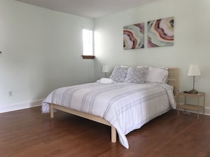 2 dormitorios, tabla de planchar con plancha, wifi gratis y ropa de cama