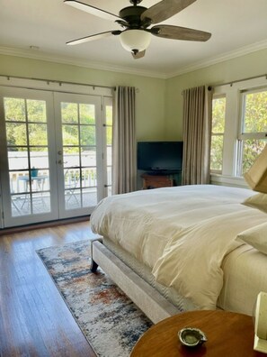 4 bedrooms, iron/ironing board, travel crib, free WiFi - 1922 Grand Italian Revival Home in Historic Pasadena Landmark District!! (Pasadena)