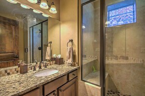 Unclassified image, 2 of 25, button