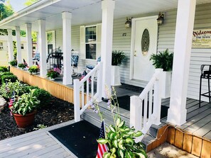 Terrace/patio - Coldwater Lake - Perfect for Large Gatherings (Coldwater)
