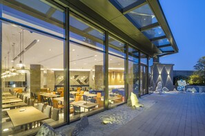 Pool - Holiday Inn Express Suzhou New District by IHG (Suzhou)