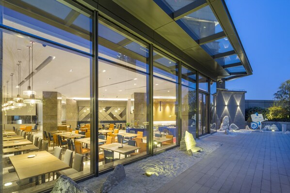 Pool - Holiday Inn Express Suzhou New District by IHG (Suzhou)