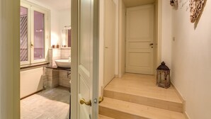 Unclassified image, 2 of 40, button - Trevi Miracle Suite (Rome)