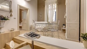 Unclassified image, 4 of 40, button - Trevi Miracle Suite (Rome)