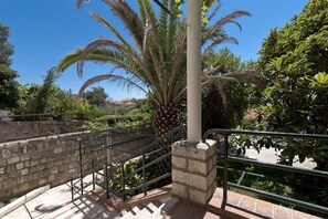 View from property - Ida Apartments (Dubrovnik)