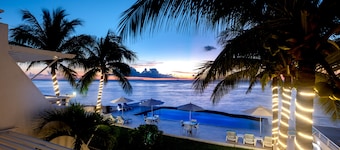 The most Romantic Oceanfront Penthouse condo on the island!
