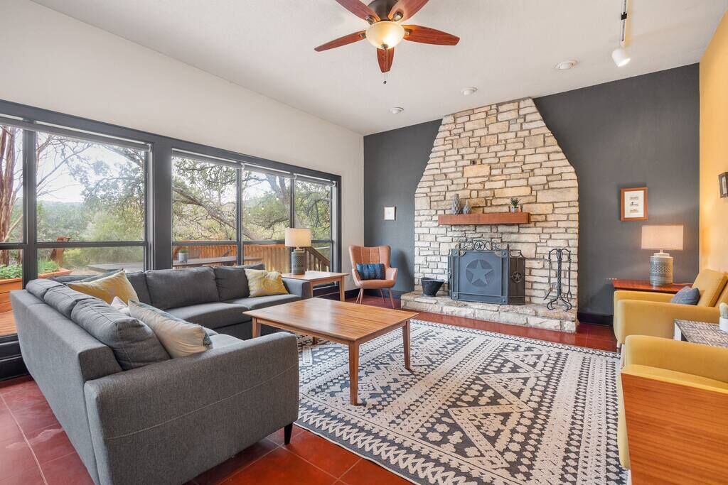 TV, fireplace, stereo