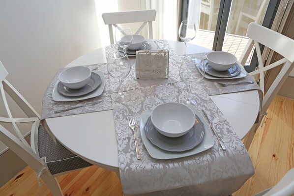Dining - Cozy Flat Porto Downtown W/ Balcony By Timeless Vacations (Porto)
