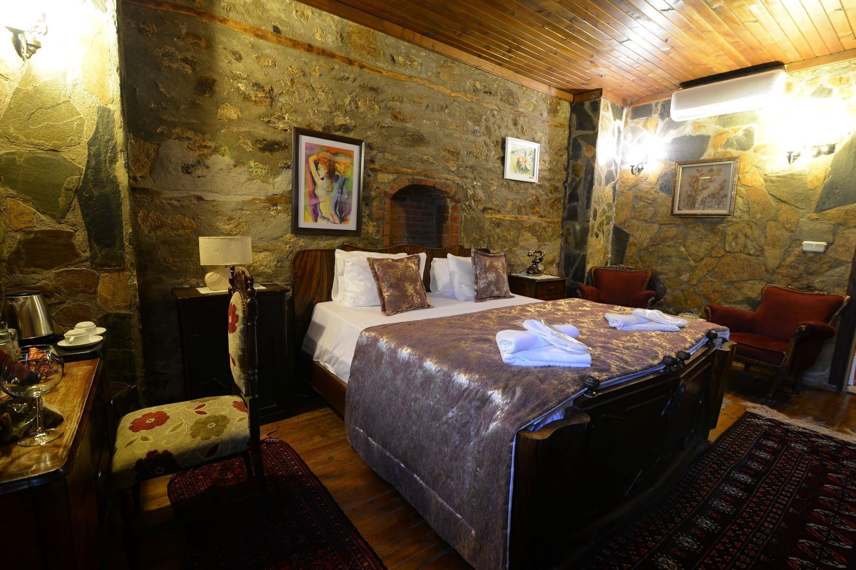 suite, smoking | minibar, soundproofing, free wifi