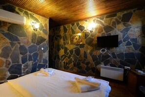 Superior Room, Smoking | Minibar, soundproofing, free WiFi - Hotel Yorgo Seferis (Urla)