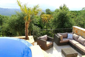 Property grounds - Poolside Villa near the Coast (Santa Cristina d'Aro)