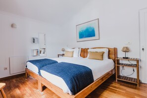 1 chambre, fer et planche à repasser, lit parapluie, Wi-Fi