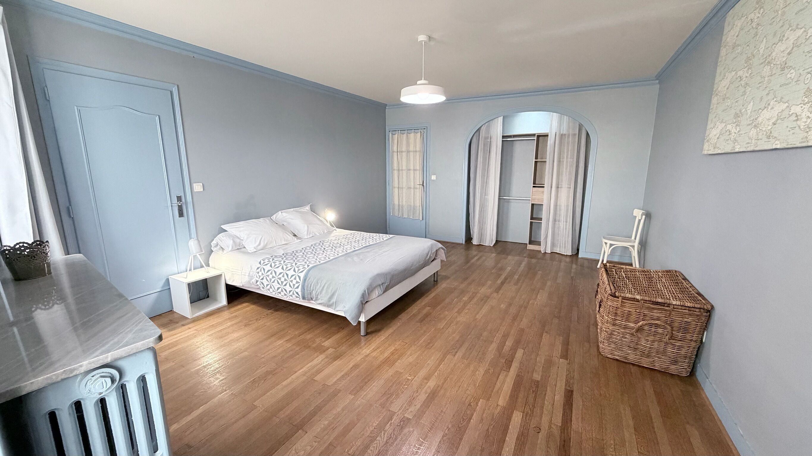 5 chambres, fer et planche à repasser, Wi-Fi gratuit, draps fournis