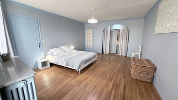 5 slaapkamers, een strijkplank/strijkijzer, gratis wifi, beddengoed