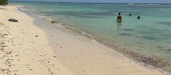 * EXCEPTIONAL RATES * SPACIOUS VILLA COMFORTABLE WITH LARGE PRIVATE POOL 