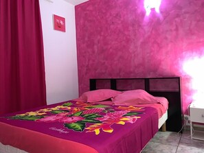 5 Schlafzimmer, Bügeleisen/Bügelbrett, kostenloses WLAN, Bettwäsche