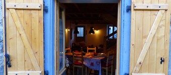 House in the heart of the village, close to amenities and starting hikes