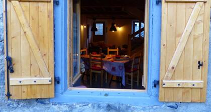 Haus im Herzen des Dorfes, nah an Annehmlichkeiten und beginnenden Wanderungen