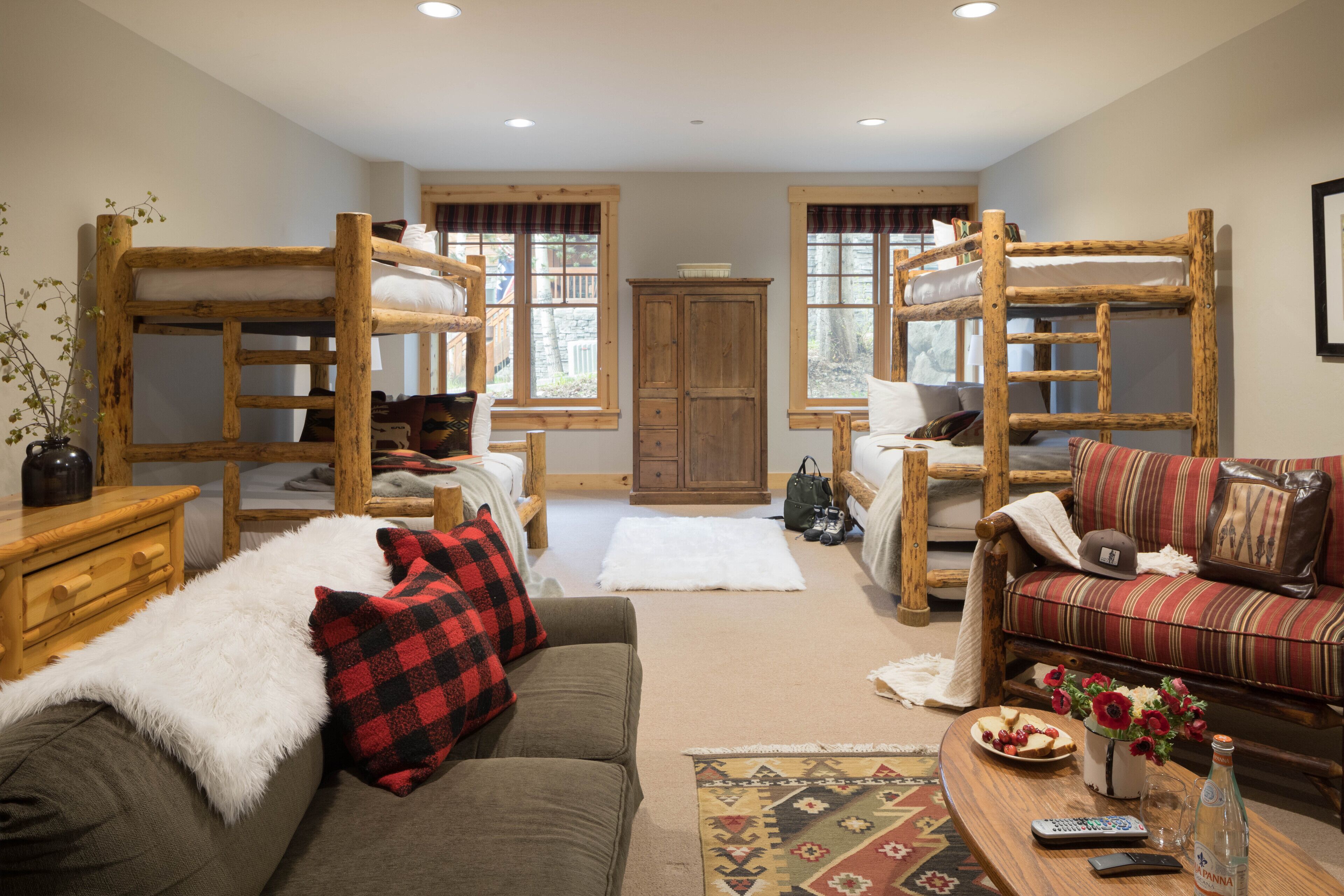 4 Schlafzimmer, Schreibtisch, Bügeleisen/Bügelbrett, WLAN