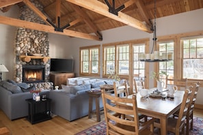 Dining - Outpost: Granite Ridge Homestead 3100 - Hot Tub! (Teton Village)