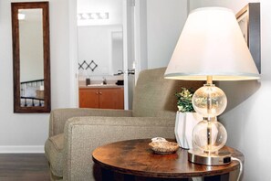 Interior - Team or Family Stay/Peloton/1.9 mile to Grand Park (Westfield)