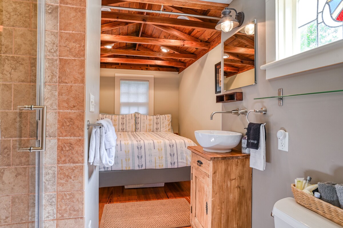 Photo 38 of Historic Downtown Home with Heated Pool and Cottage! Walk to Everything!