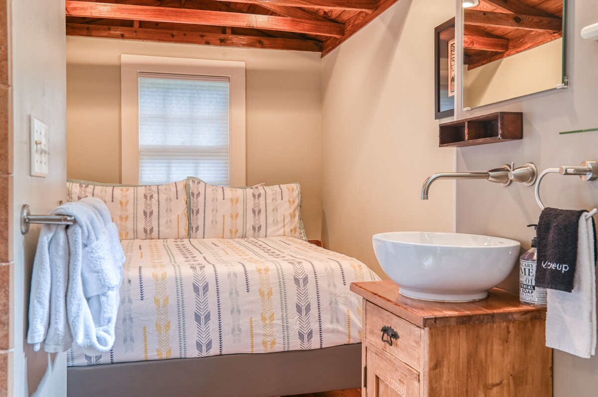 Photo 37 of Historic Downtown Home with Heated Pool and Cottage! Walk to Everything!
