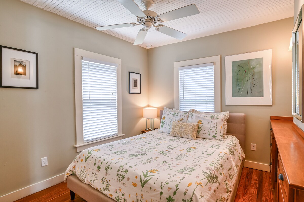 Photo 32 of Historic Downtown Home with Heated Pool and Cottage! Walk to Everything!