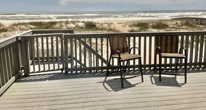 Gulf Front House on W. Beach, 4 /3 Bath With Pool, Sleeps 12, Pet Friendly!