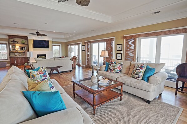 Smart TV, fireplace, table tennis, books - The Ultimate In Beach Living! Ocean View, Steps to Beach,  Sleeps 8. Elevator! (Tybee Island)