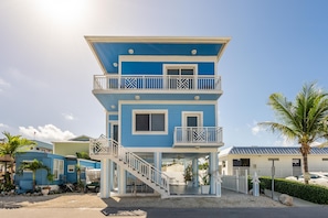 Exterior - New Key Largo Home in resort (Key Largo)