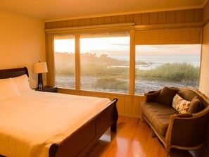 6 bedrooms, desk, iron/ironing board, free WiFi